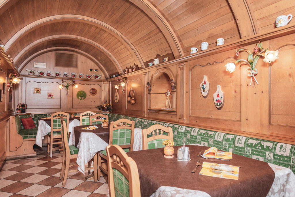 Content Dam Org 3 Images Full Rights Gusto Ristorante Pizzeria La Grotta La Grotta Vigo Archivio Apt Val Di Fassa Mrizzi 06